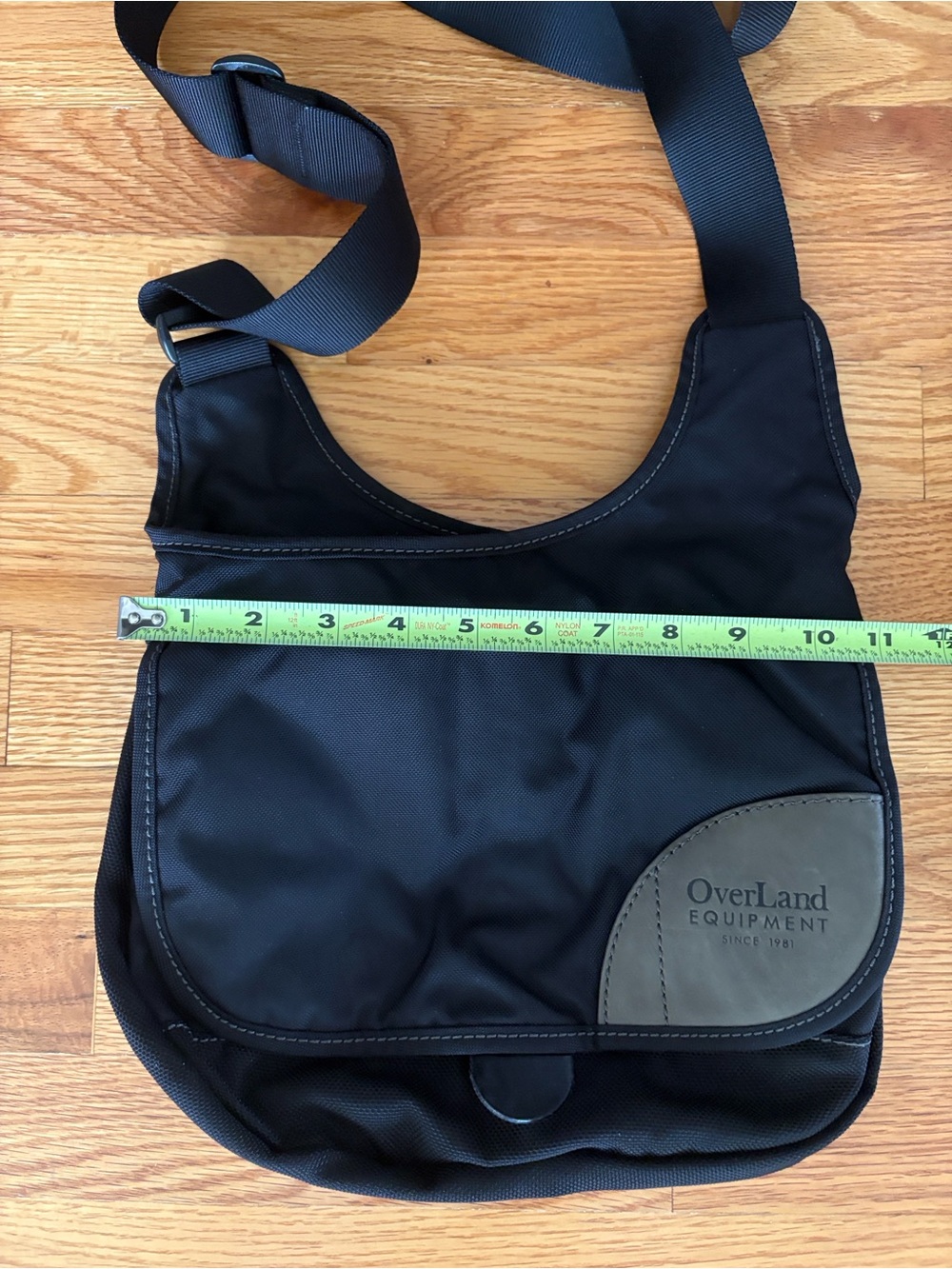 Overland Equipment Baylis Black Crossbody for Men - Picture 12 of 12